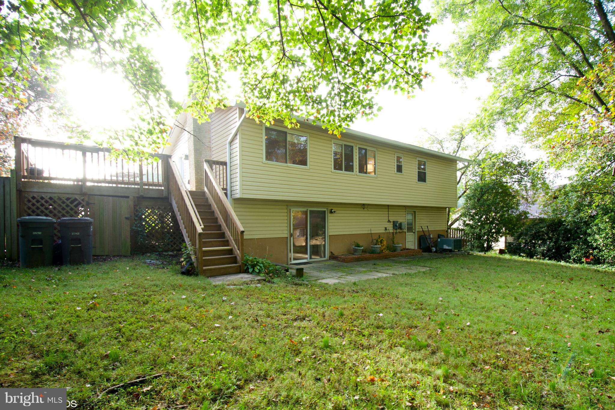12910 Sturbridge Road Woodbridge, VA 22192 - Photo 25 of 26 Large yard