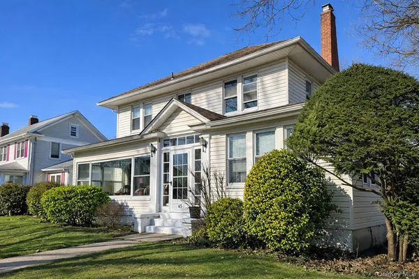 $759,999 | 60 Lloyd Avenue, Lynbrook, NY 11563
