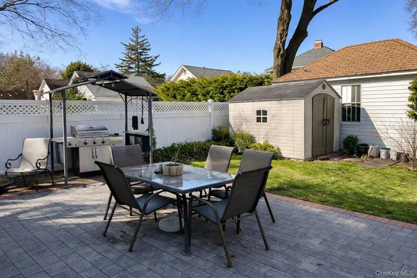 $759,999 | 60 Lloyd Avenue, Lynbrook, NY 11563