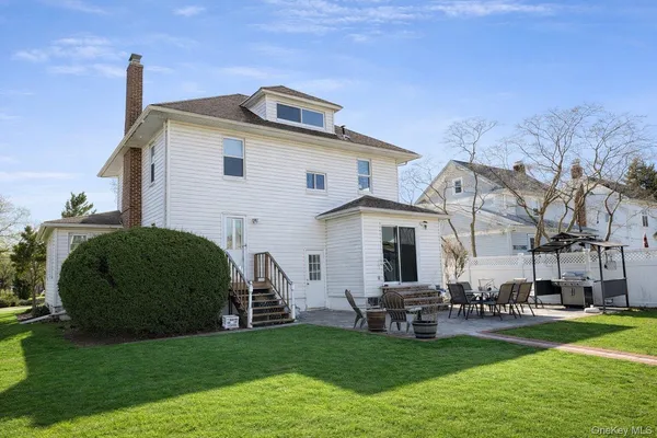 $759,999 | 60 Lloyd Avenue, Lynbrook, NY 11563