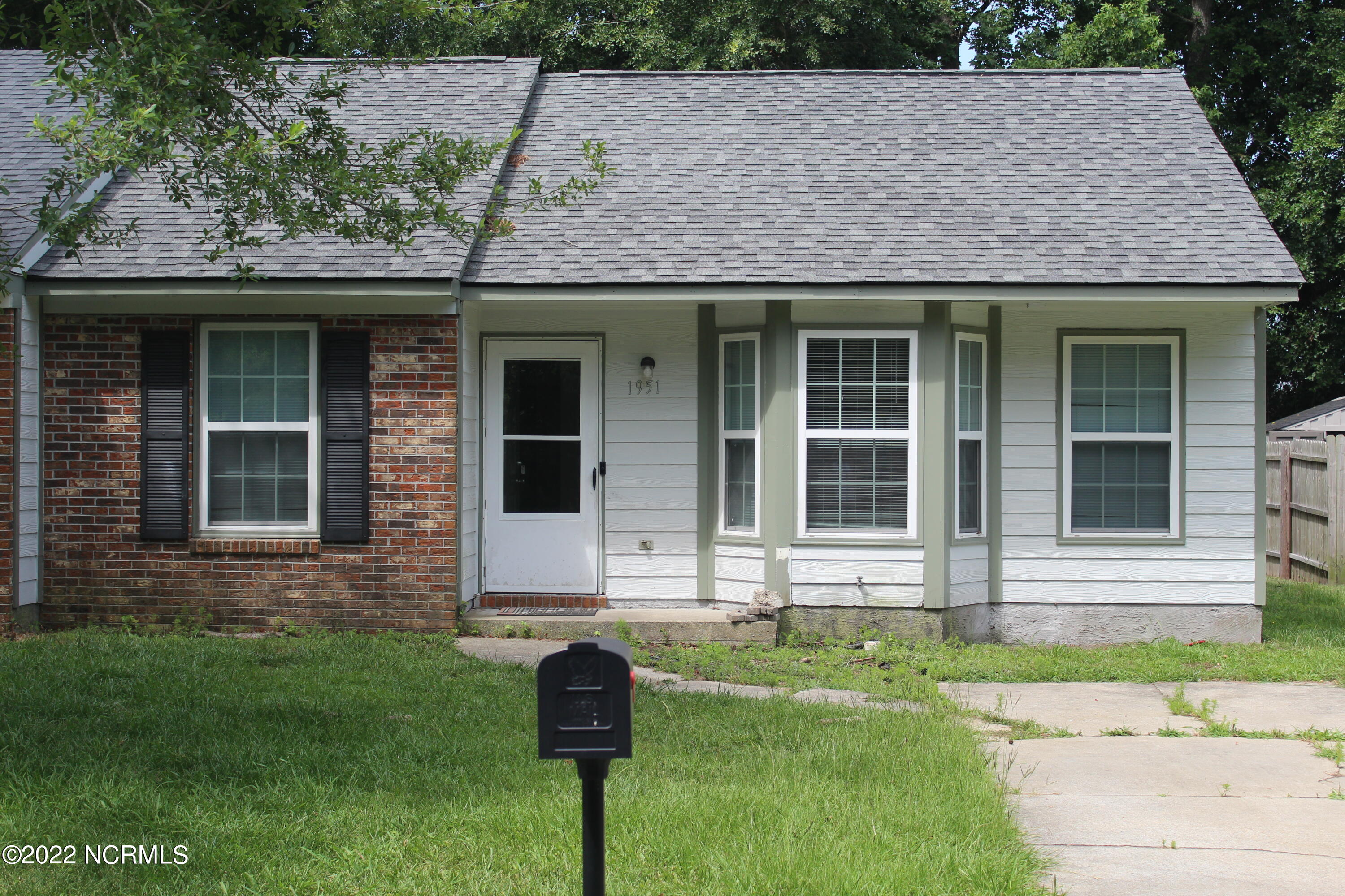 1951 Rolling Ridge Drive Midway Park, NC 28544 - Photo 2 of 14 IMG_7526