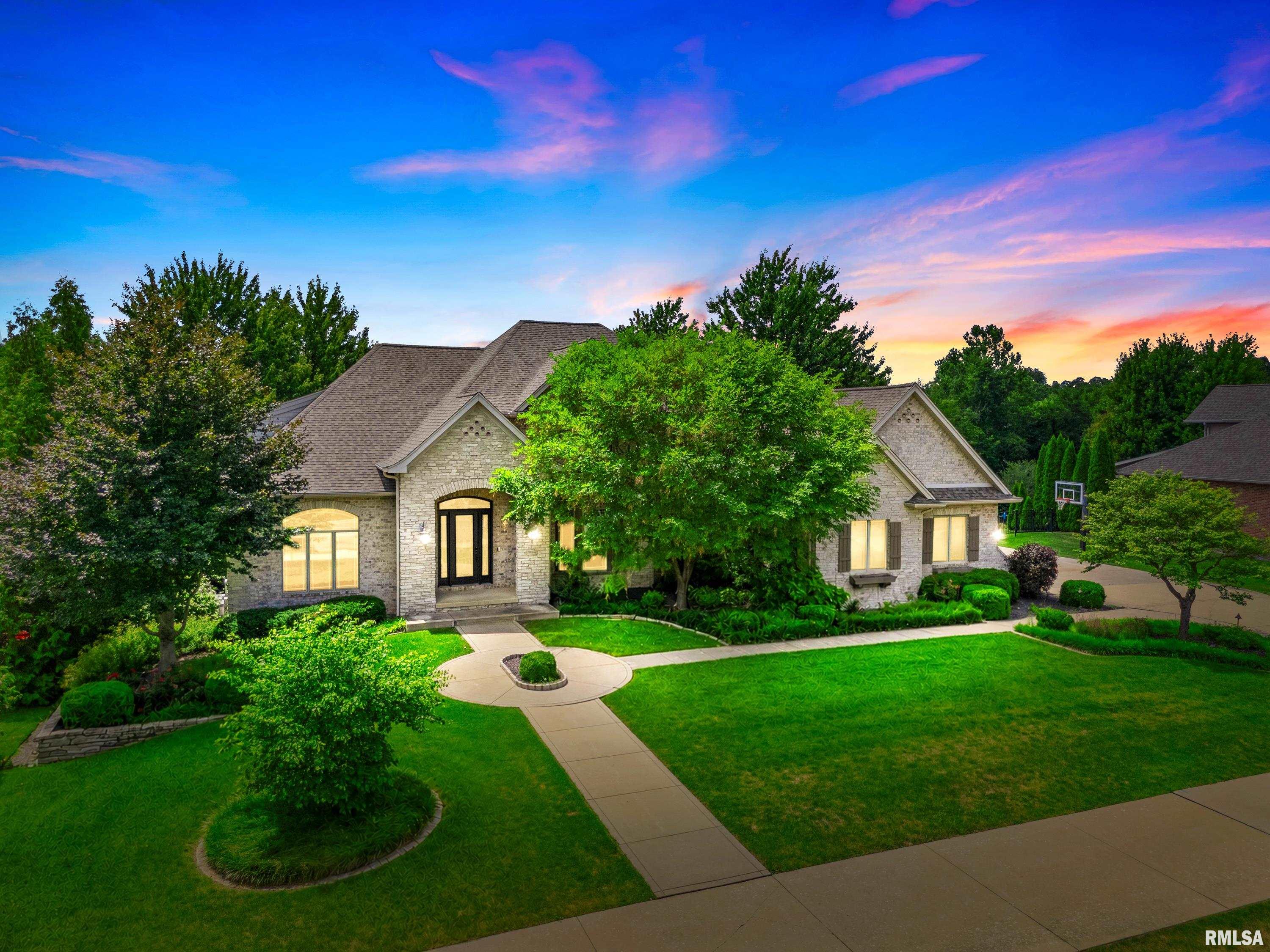 1811 Kern Road Washington, IL 61571 - Photo 3 of 95 Gallery Image 3