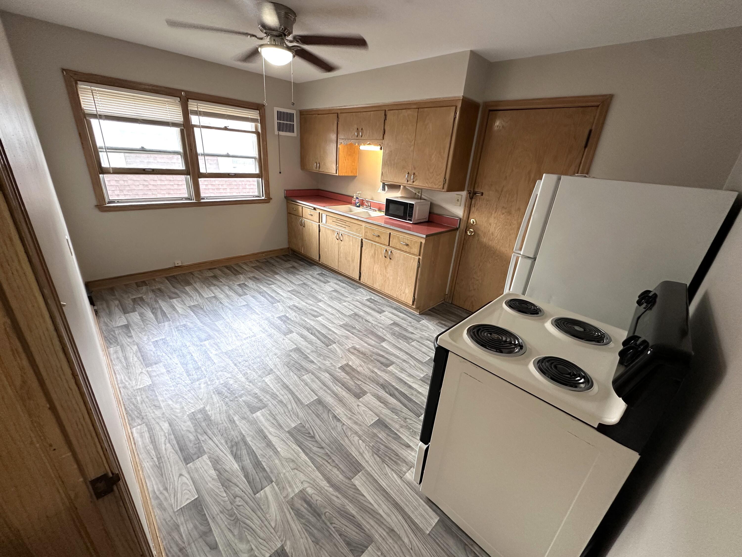 2675 North 63rd Street Milwaukee, WI 53213 - Photo 9 of 28 Interior 63rd St (14)