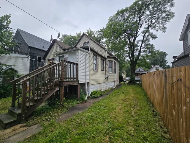 $144,000 | 224 West 105th Place, Chicago, IL 60628