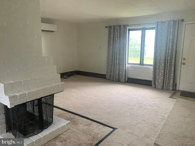 $399,000 | 5 Thimbleberry Lane, Levittown, PA 19054