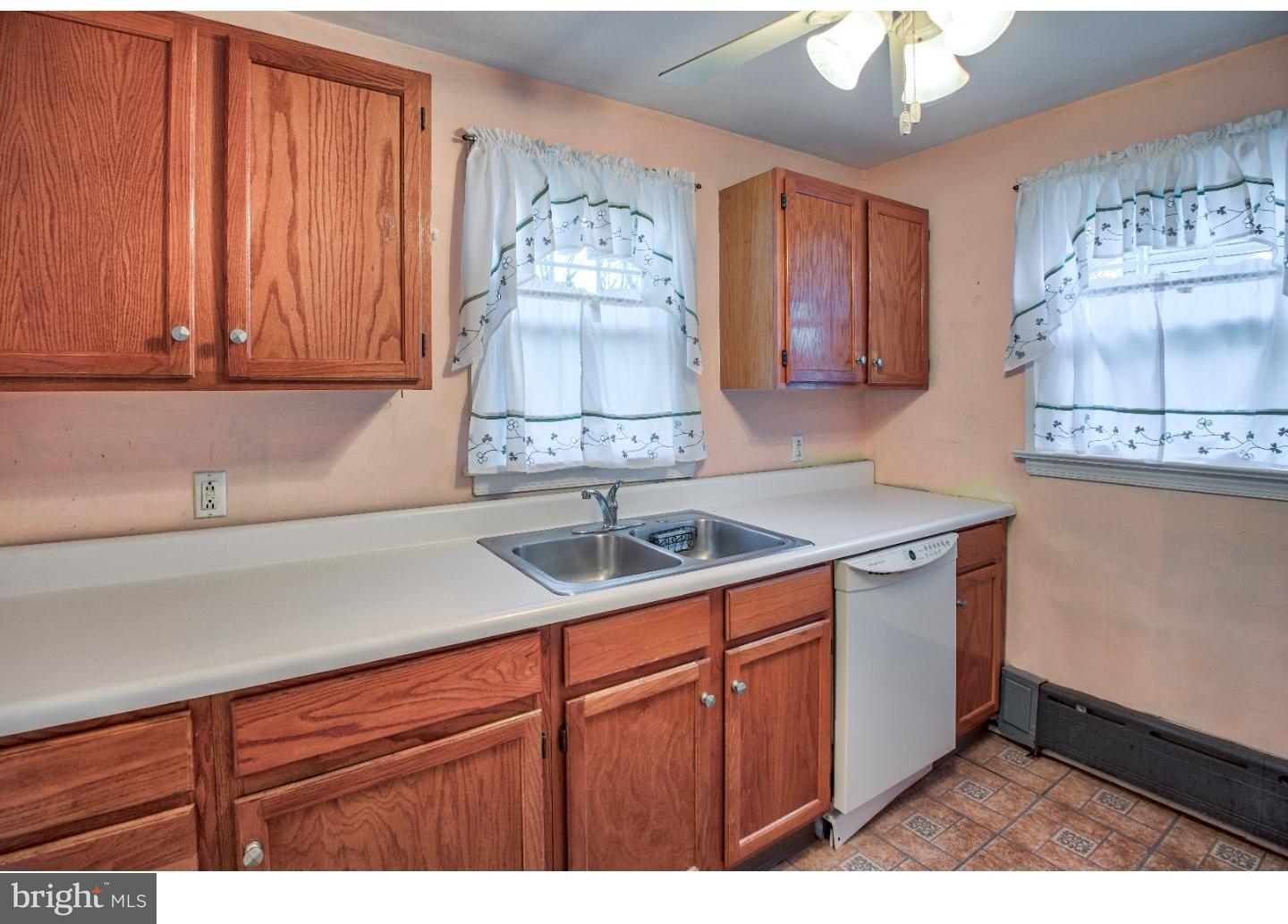 424 Locust Road Abington, PA 19038 - Photo 14 of 17 Gallery Image 14
