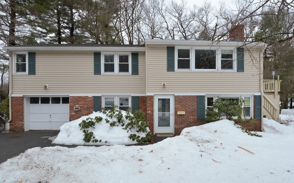 20 Pinewood Road Peabody, MA 01960 - Photo 1 of 23 Gallery Image 1