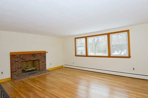 20 Pinewood Road Peabody, MA 01960 - Photo 3 of 23 Gallery Image 3