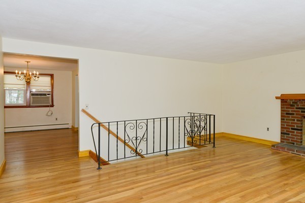 20 Pinewood Road Peabody, MA 01960 - Photo 5 of 23 Gallery Image 5