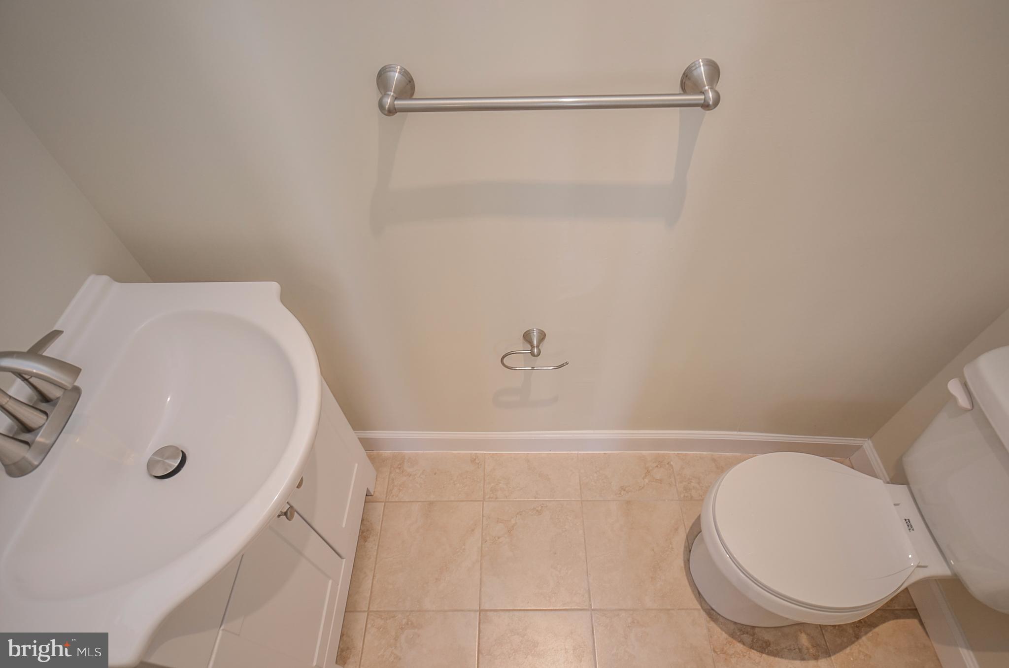 4904 Powder Mill Road Beltsville, MD 20705 - Photo 6 of 20 Bath