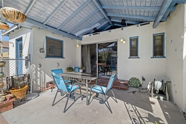 $799,999 | 17650 Welby Way, Lake Balboa, CA 91406