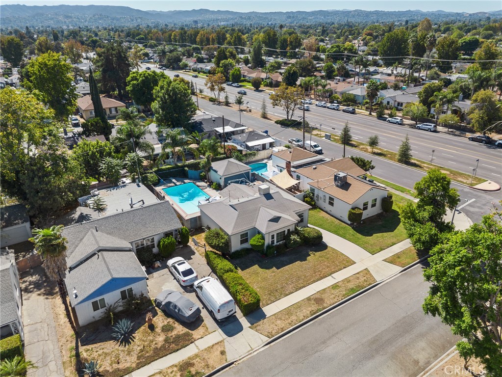 17650 Welby Way Lake Balboa, CA 91406 - Photo 38 of 38 an aerial view of a houses with a lake view