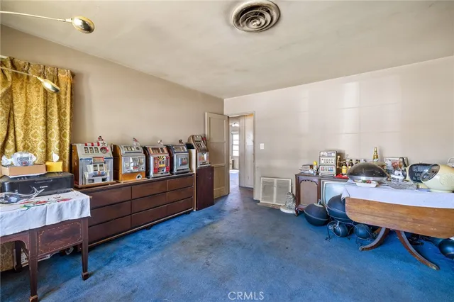 $799,999 | 17650 Welby Way, Lake Balboa, CA 91406