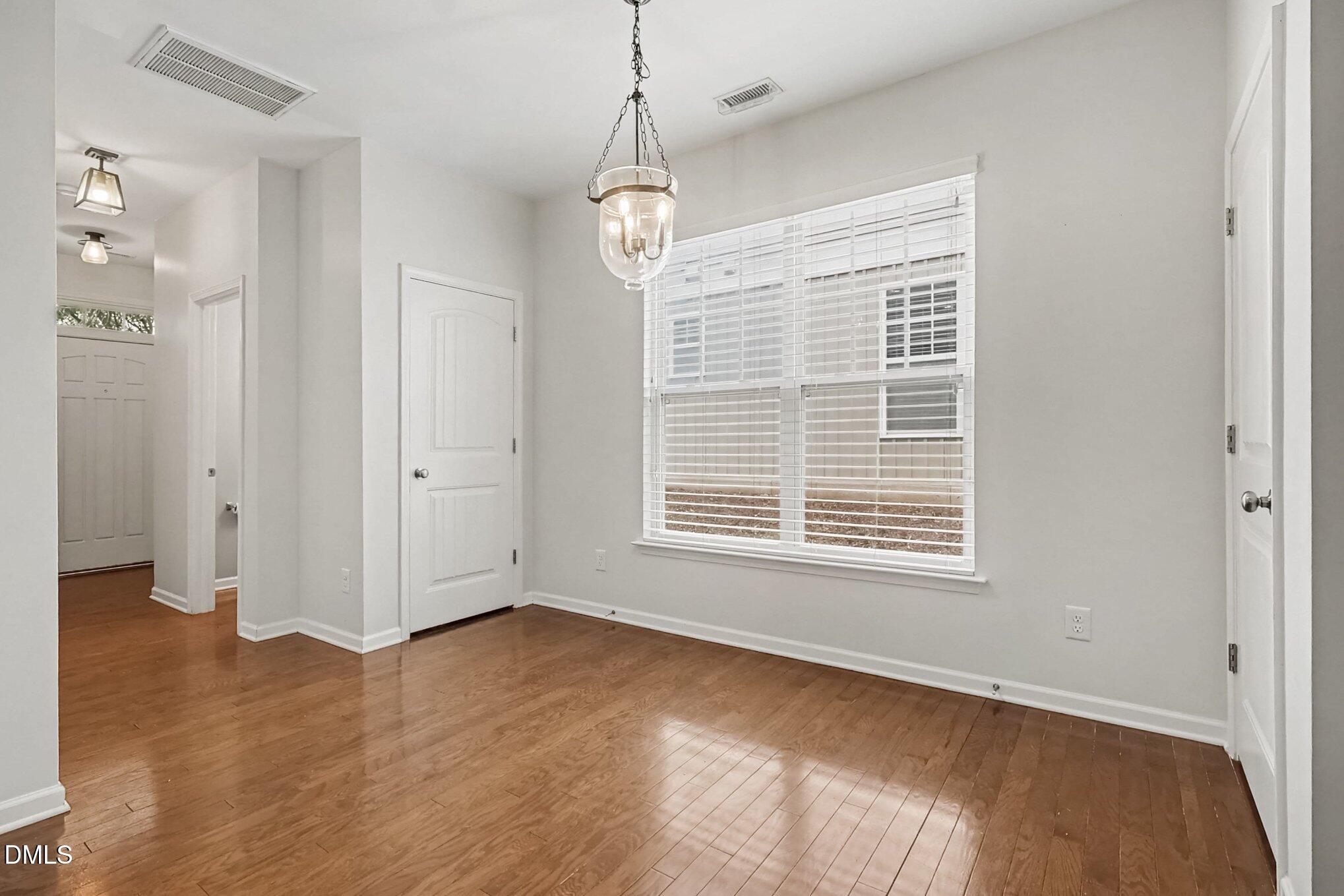2422 Memory Ridge Drive Raleigh, NC 27606 - Photo 5 of 28 005_file_5736