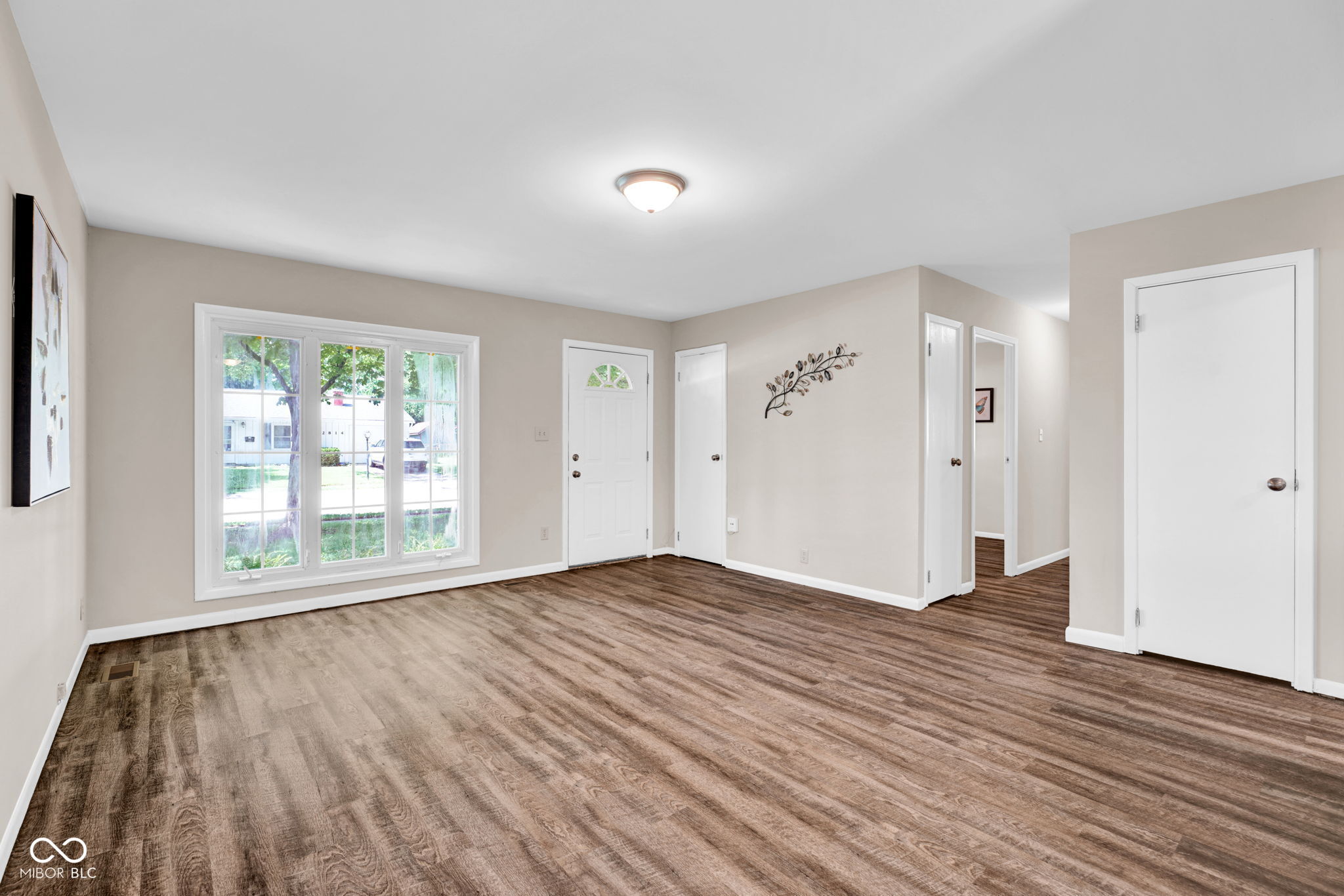 2817 Streamside Drive Columbus, IN 47203 - Photo 6 of 25