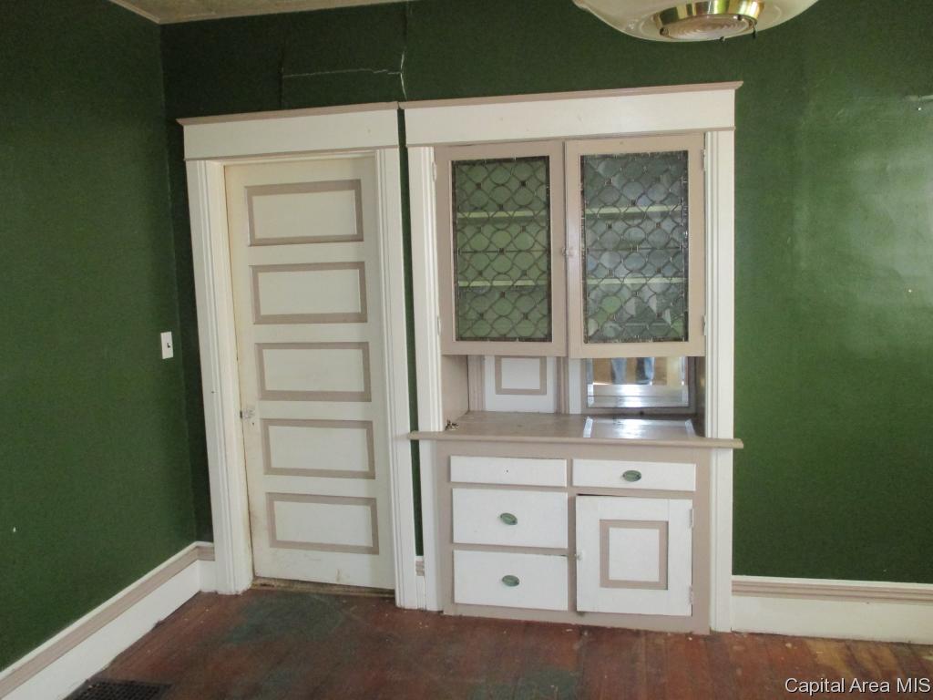 706 South State Street Springfield, IL 62704 - Photo 8 of 31