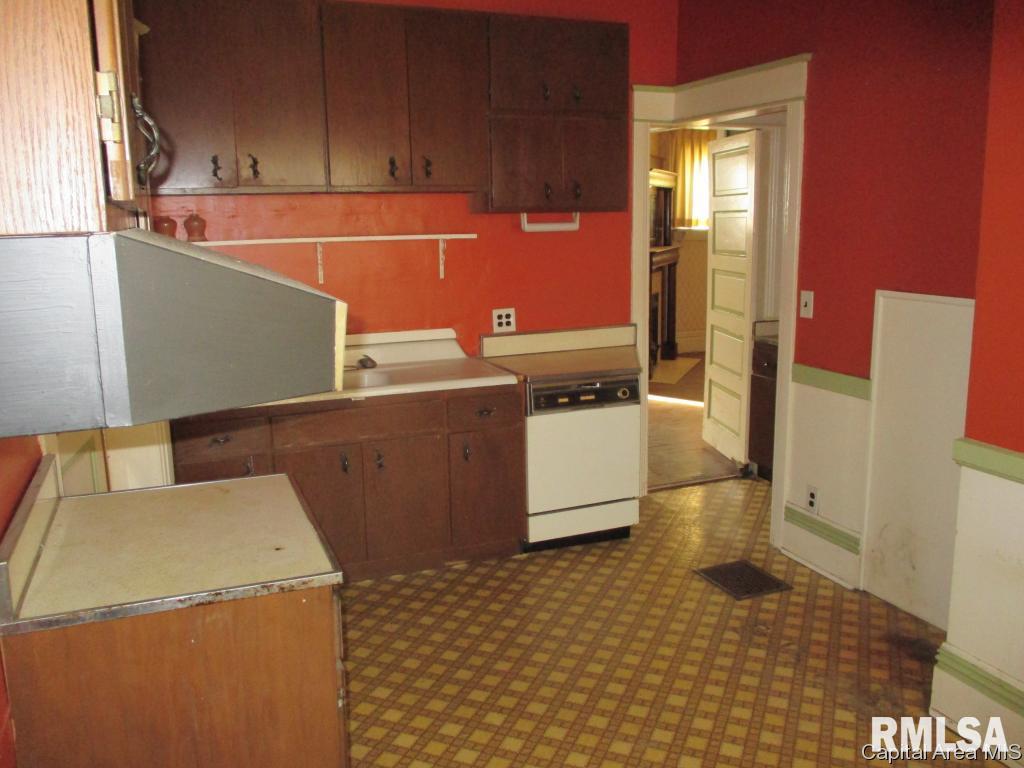 706 South State Street Springfield, IL 62704 - Photo 10 of 31