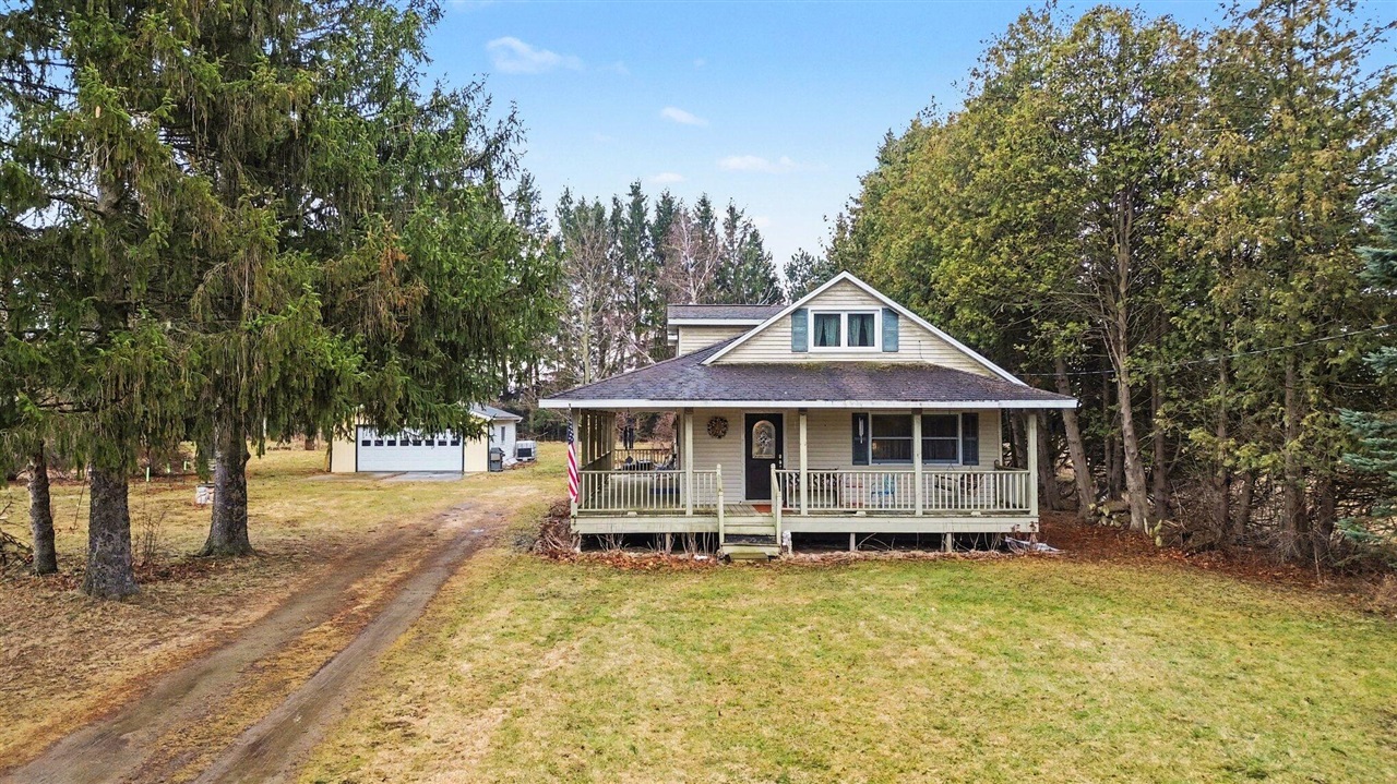 4656 Stoddard Road Port Hope, MI 48468 - Photo 2 of 29