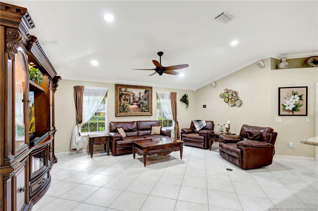 166 Southwest Thrasher Way Stuart, FL 34997 - Photo 14 of 53 Gallery Image 14