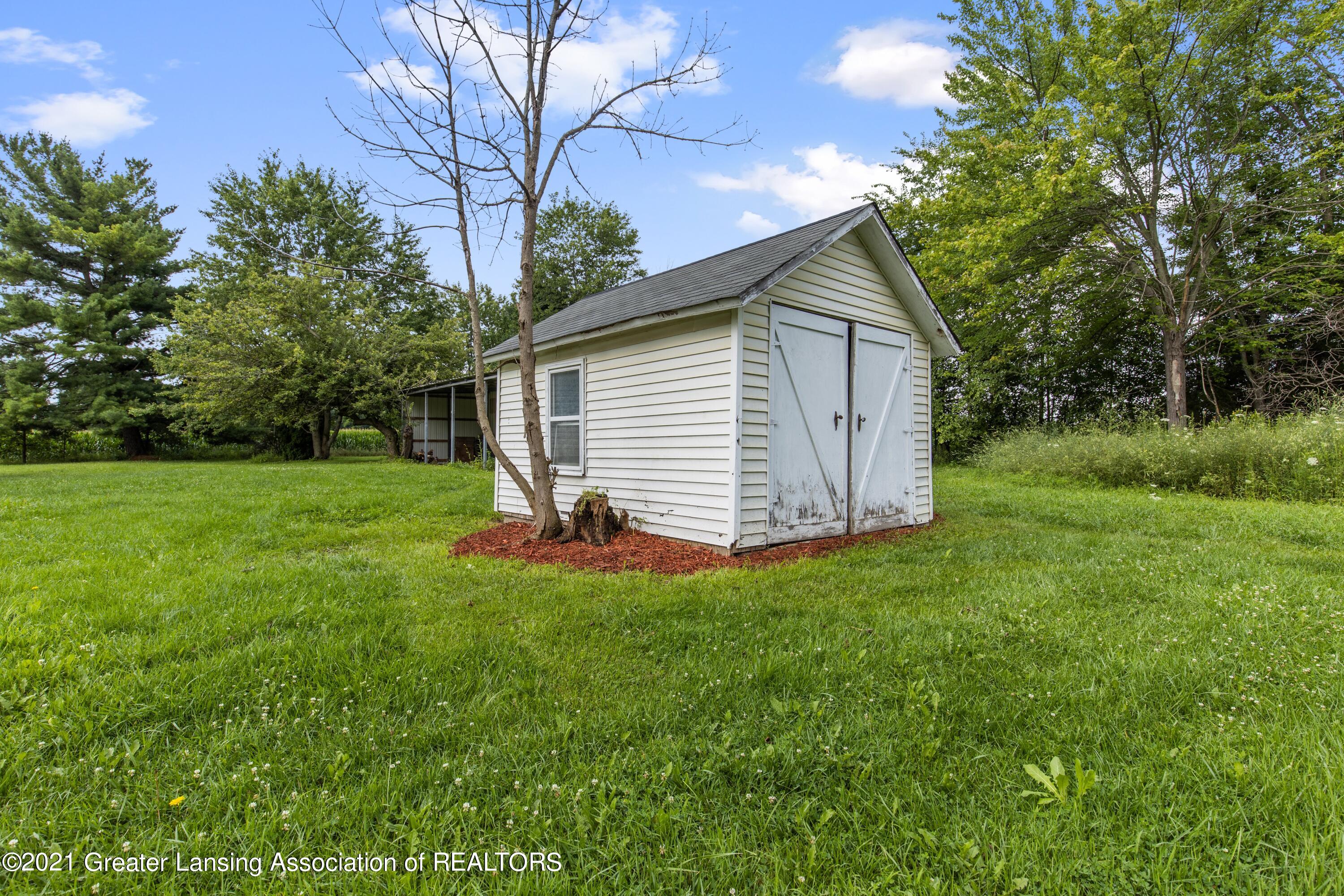 9009 West Sargent Road Fowlerville, MI 48836 - Photo 17 of 19 Shed