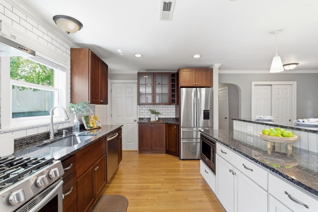 45 Adanac Road Milton, MA 02186 - Photo 9 of 36