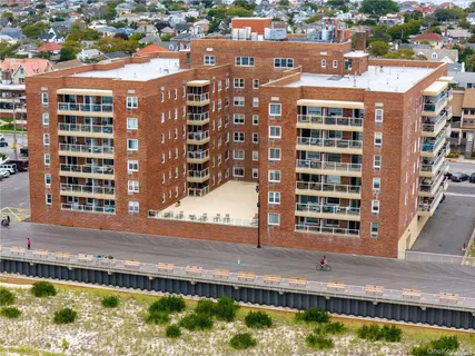 $548,000 | 370 West Broadway, Unit 5W, Long Beach, NY 11561