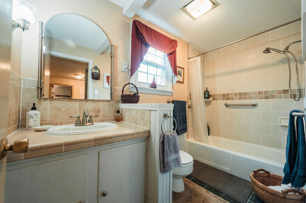3 Matthews Avenue Bath, ME 04530 - Photo 11 of 59 Woodsong-Realty-Bath-Maine-38