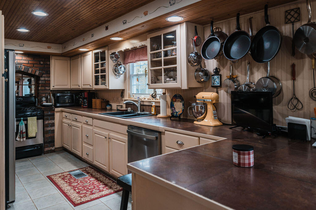 3 Matthews Avenue Bath, ME 04530 - Photo 4 of 59 Woodsong-Realty-Bath-Maine-3