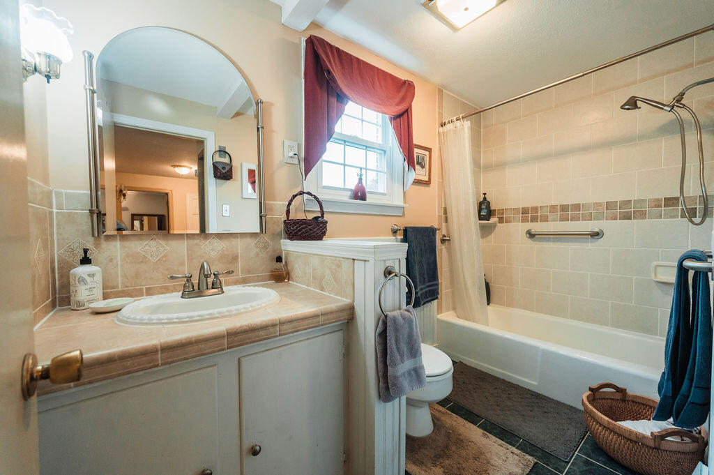3 Matthews Avenue Bath, ME 04530 - Photo 9 of 59 Woodsong-Realty-Bath-Maine-36