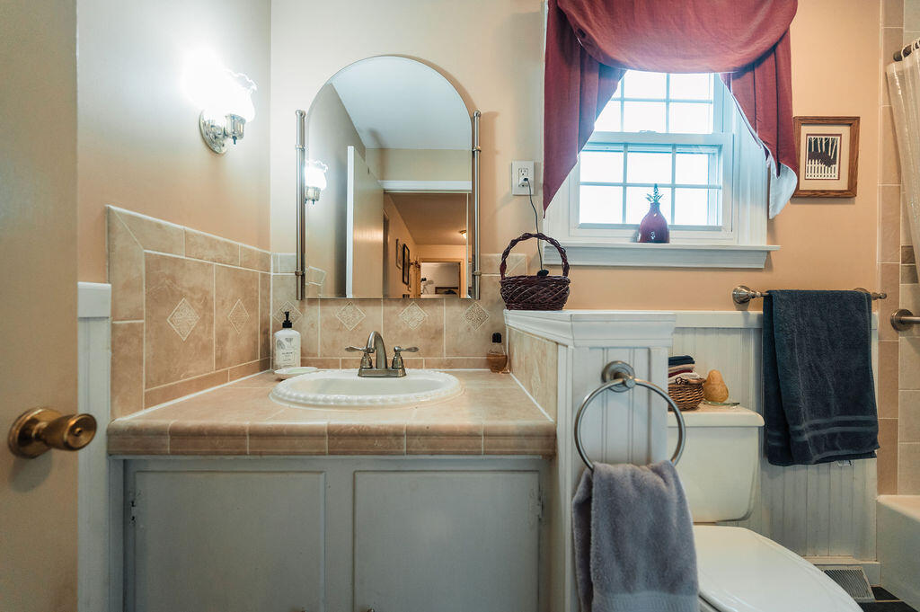 3 Matthews Avenue Bath, ME 04530 - Photo 10 of 59 Woodsong-Realty-Bath-Maine-37