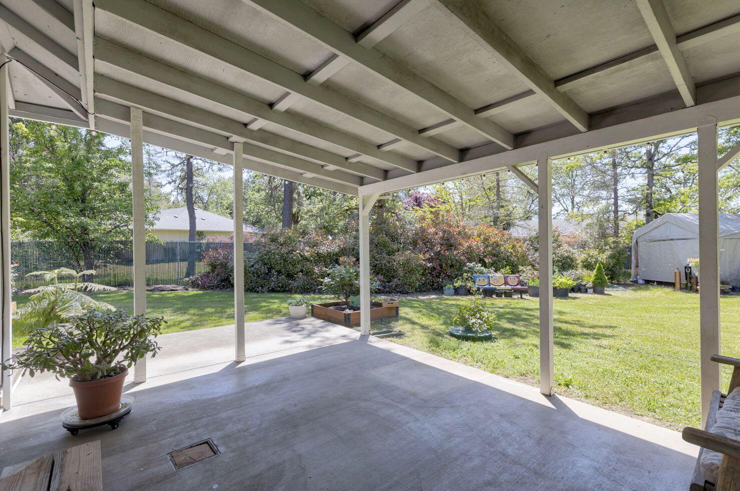 190 Spring Oak Way Merlin, OR 97532 - Photo 27 of 34 Patio