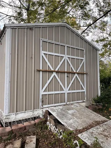 $239,999 | 9724 Pennsylvania Avenue, Kansas City, MO 64114