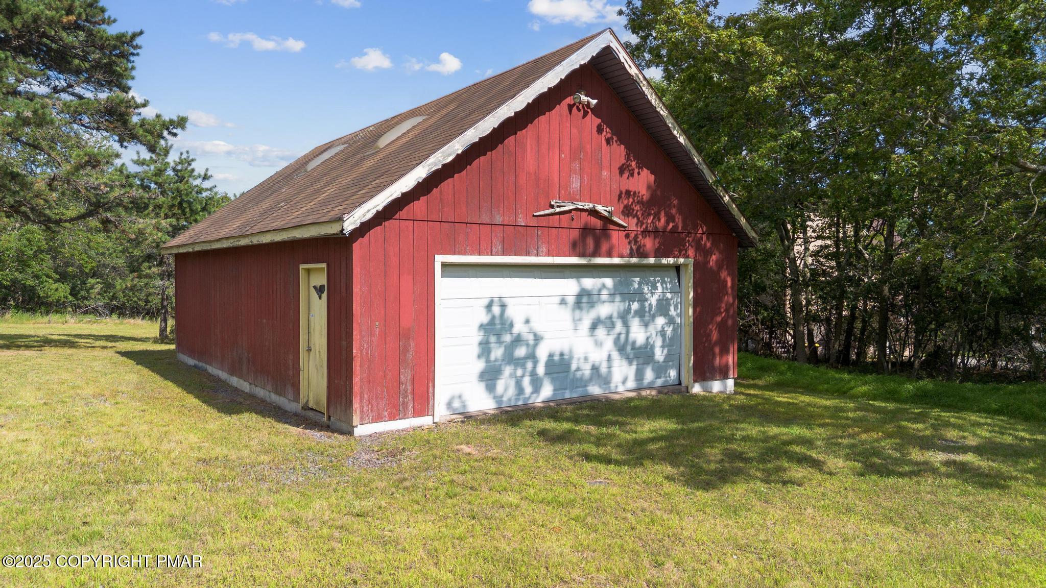 2272 Bismark Road Blakeslee, PA 18610 - Photo 11 of 35 DJI_0270