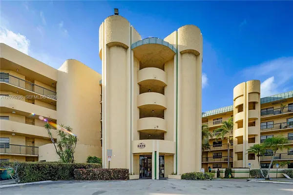 $135,000 | 6475 West Oakland Park Boulevard, Unit 505, Lauderhill, FL 33313