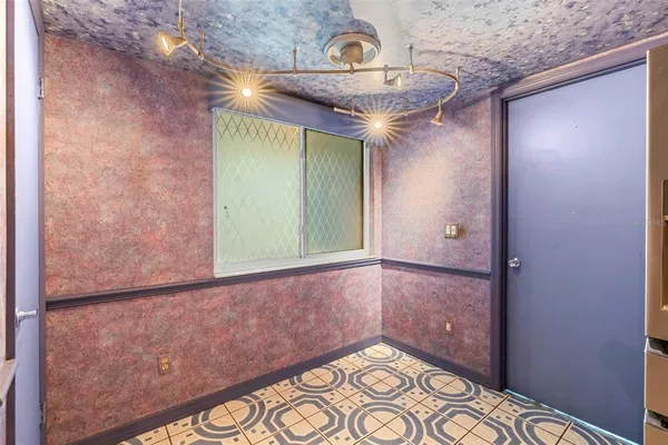 $675,000 | 933 Robinhood Court, Maitland, FL 32751