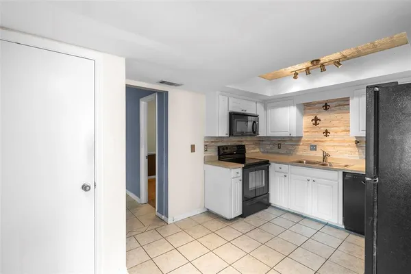 $675,000 | 933 Robinhood Court, Maitland, FL 32751