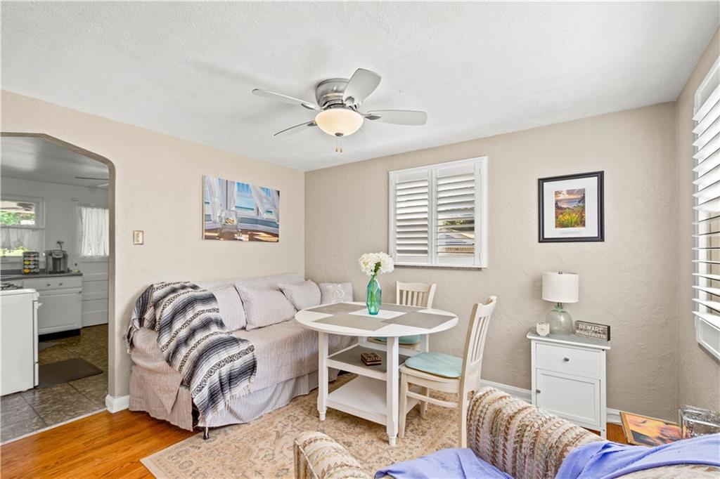 514 Greenlee Road Pittsburgh, PA 15227 - Photo 5 of 25 Gallery Image 5