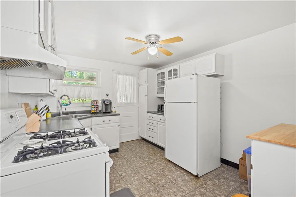 514 Greenlee Road Pittsburgh, PA 15227 - Photo 6 of 25 Gallery Image 6