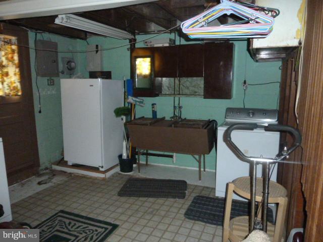 1019 Middlesex Road Essex, MD 21221 - Photo 6 of 11 Interior (General)