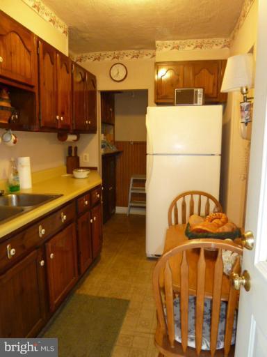 1019 Middlesex Road Essex, MD 21221 - Photo 9 of 11 Kitchen
