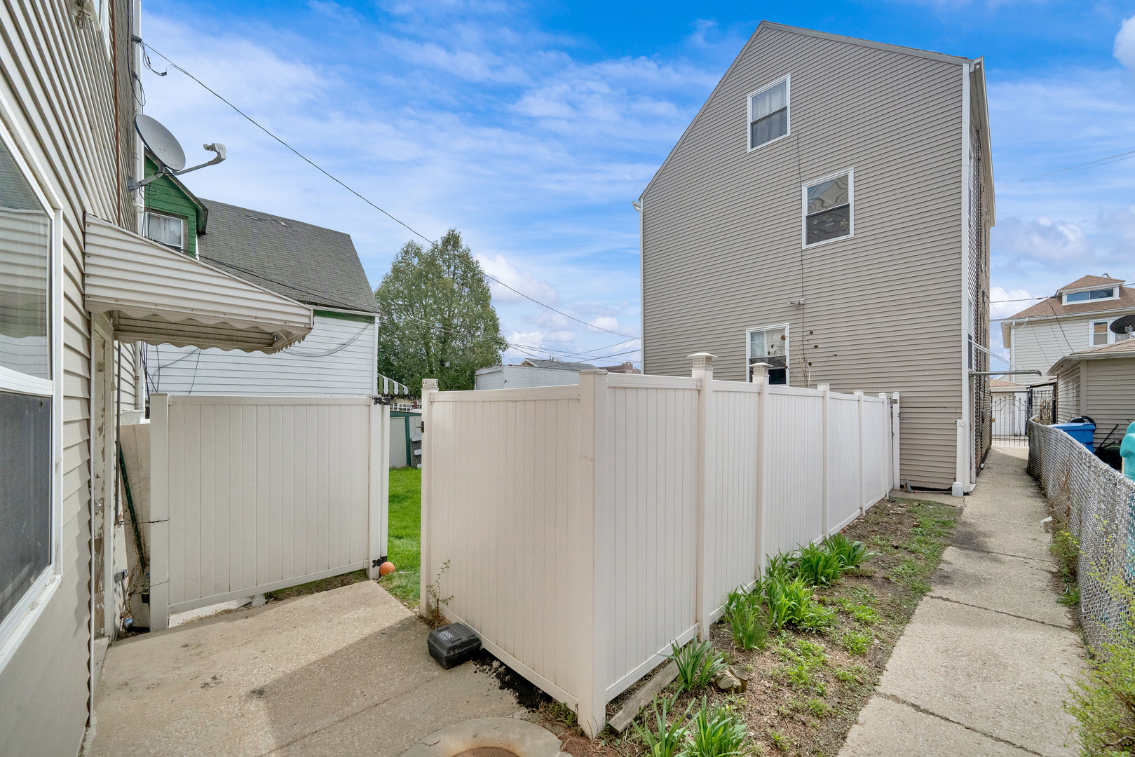 2853 West 40th Street Chicago, IL 60632 - Photo 12 of 15