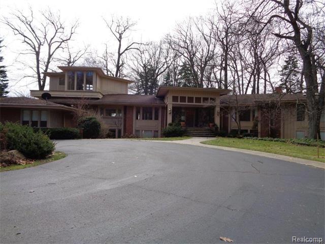 1931 Rathmor Road Bloomfield Hills, MI 48304 - Photo 1 of 3