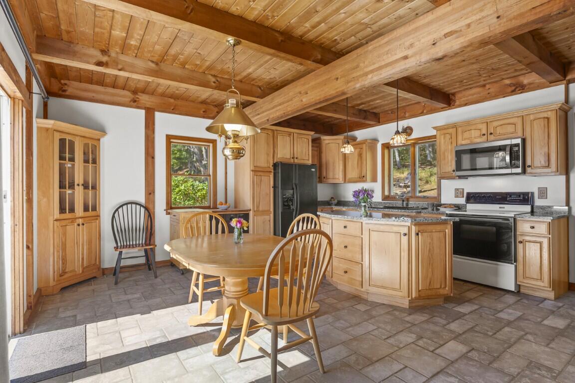 353 East Side Road Boothbay, ME 04571 - Photo 11 of 41 10
