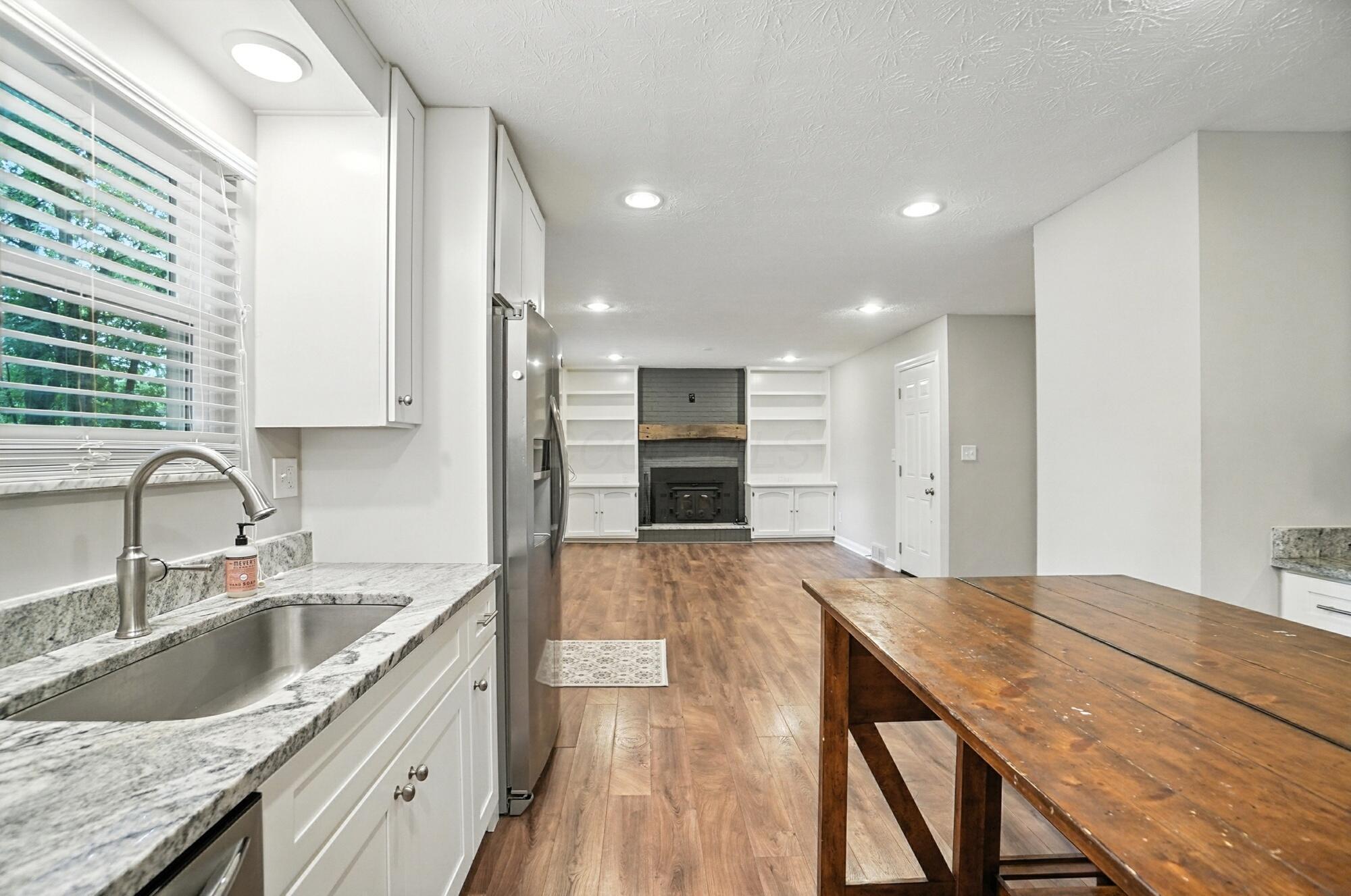 2269 Fishinger Road Upper Arlington, OH 43221 - Photo 17 of 107 wood laminate floor
