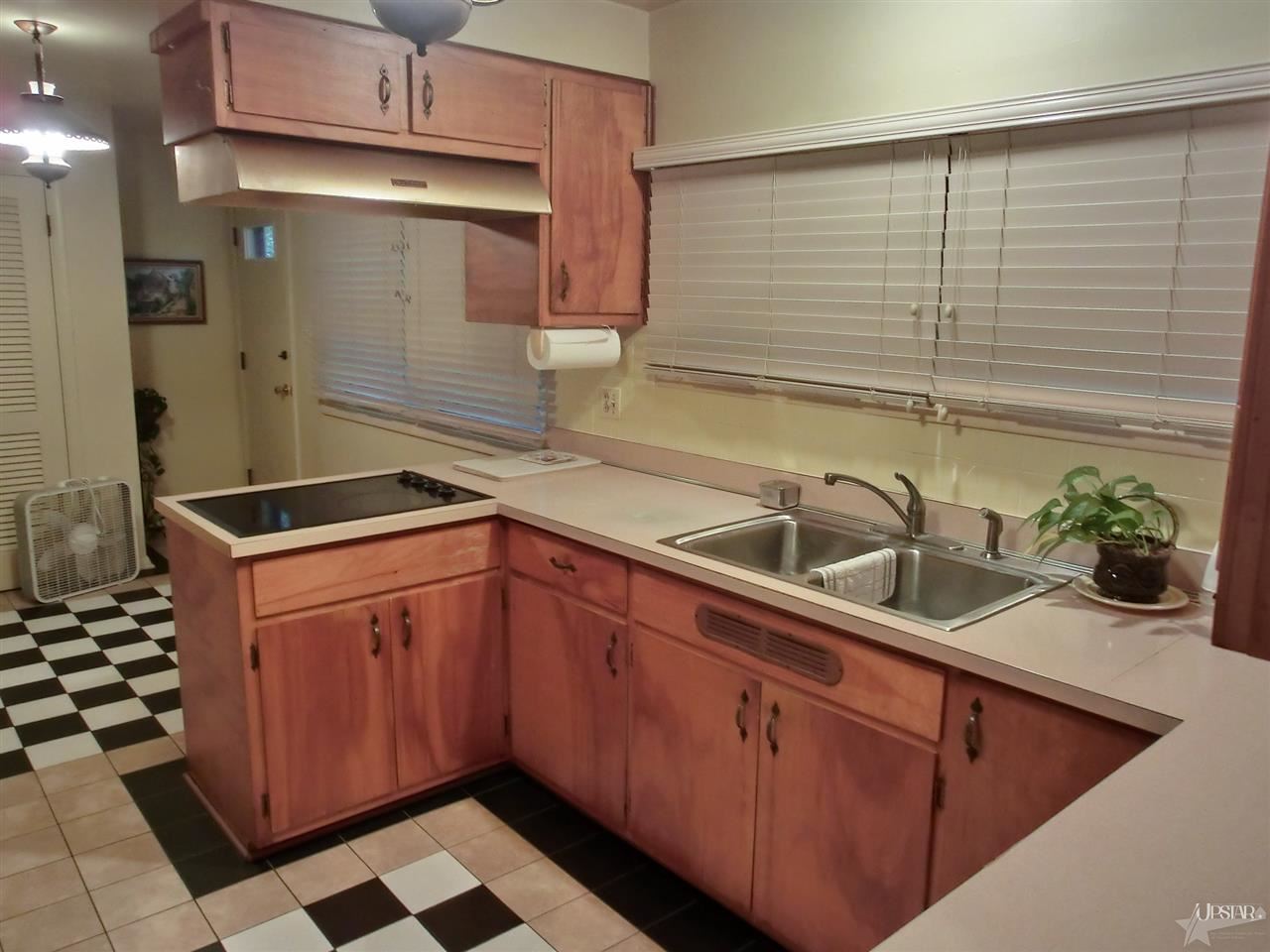 8635 Winchester Road Fort Wayne, IN 46819 - Photo 6 of 18