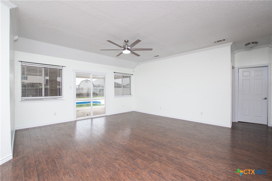 1802 Lava Lane Killeen, TX 76549 - Photo 4 of 29