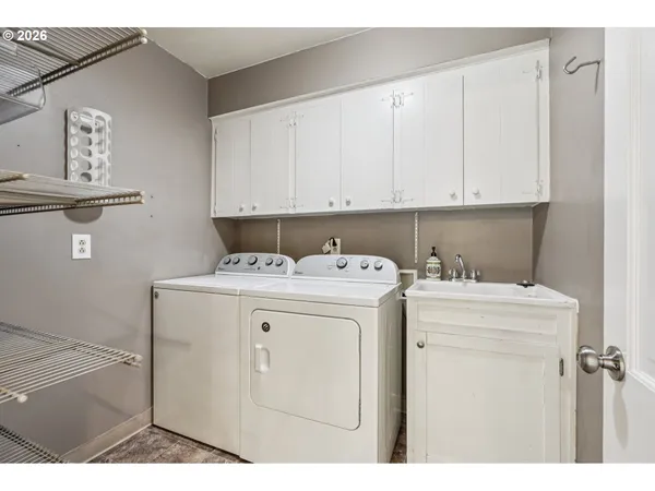 $775,000 | 7670 Southwest Danielle Avenue, Beaverton, OR 97008