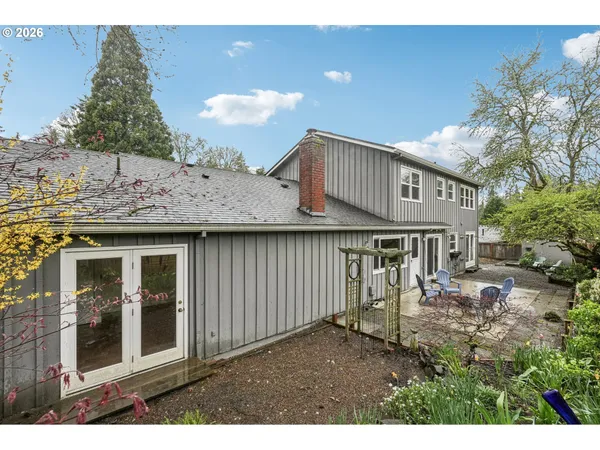 $775,000 | 7670 Southwest Danielle Avenue, Beaverton, OR 97008