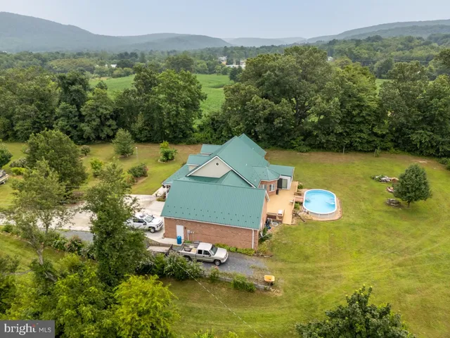 $699,000 | 6426 Lincoln Way East, Fayetteville, PA 17222