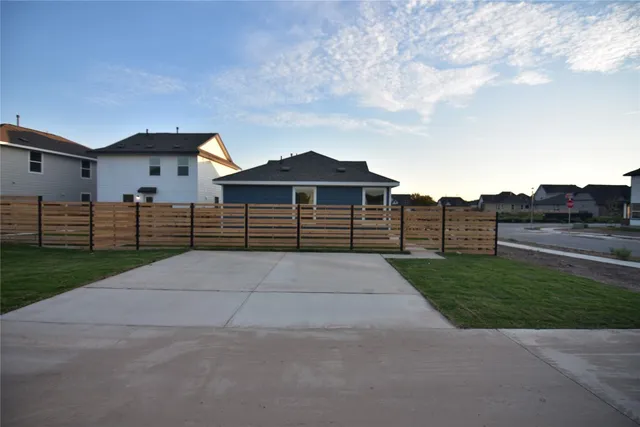 $1,799 | 343 Keefer, Kyle, TX 78640